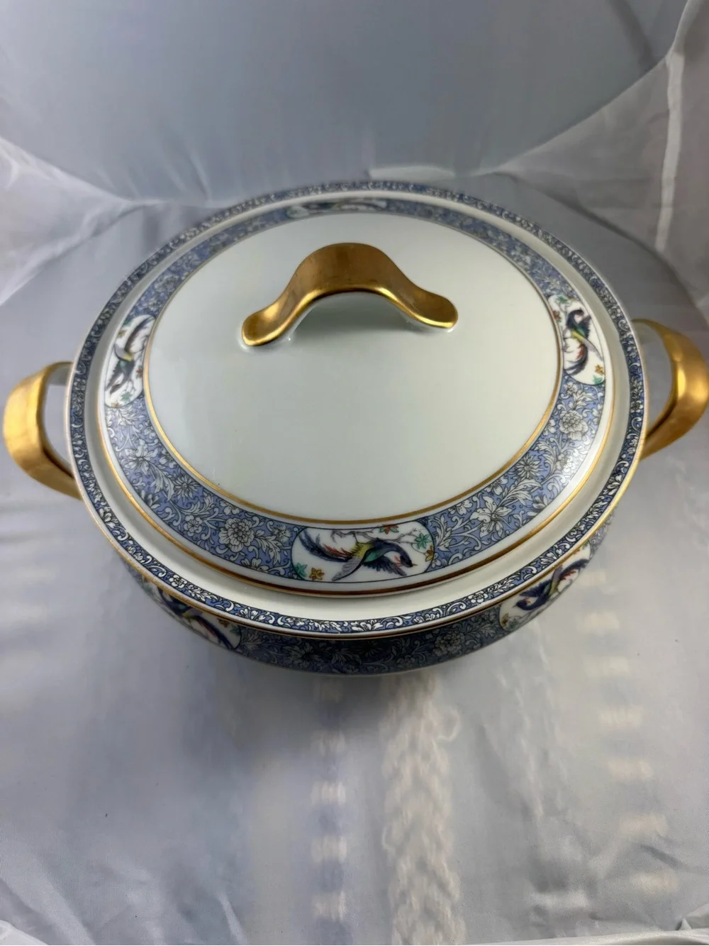 Antique Theodore Haviland Limoge Covered dish - Pattern Rani -France